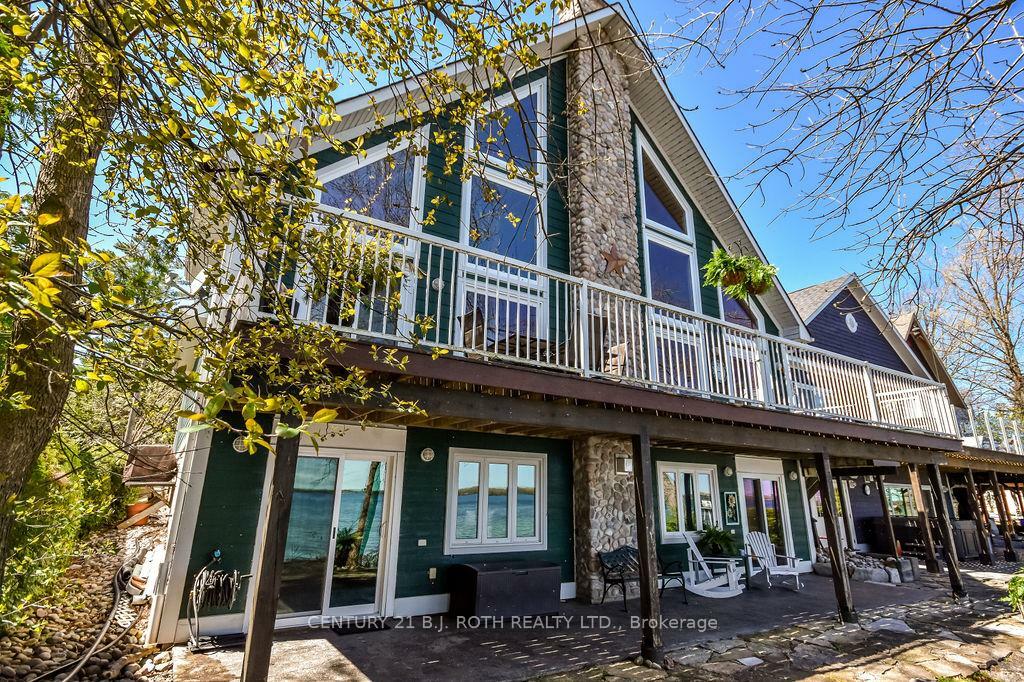 Photo de la propriété: 3931 Menoke Beach Road ON L3V 0T9