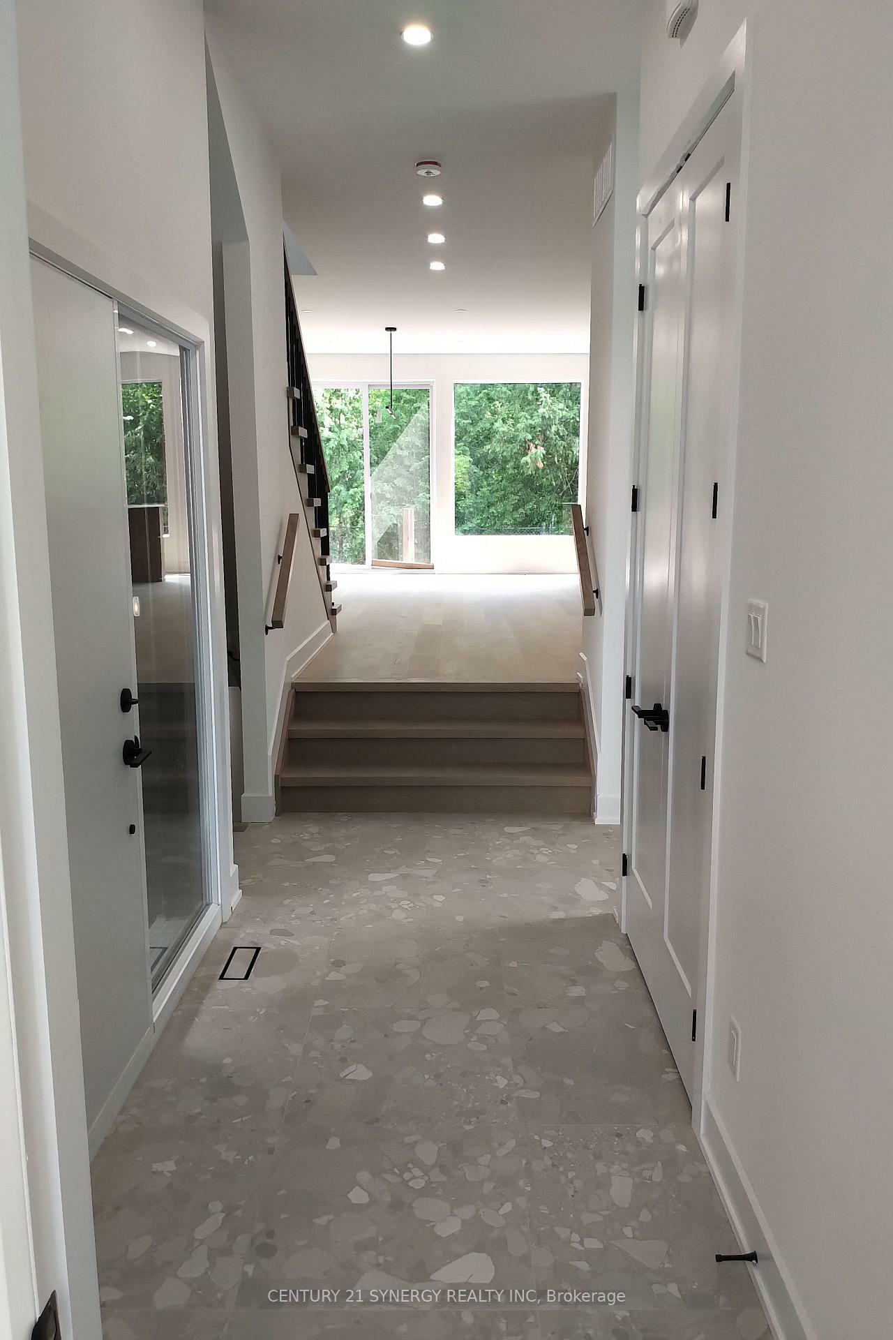 Photo de la propriété: 83 Boyce Avenue ON K2B 6J1