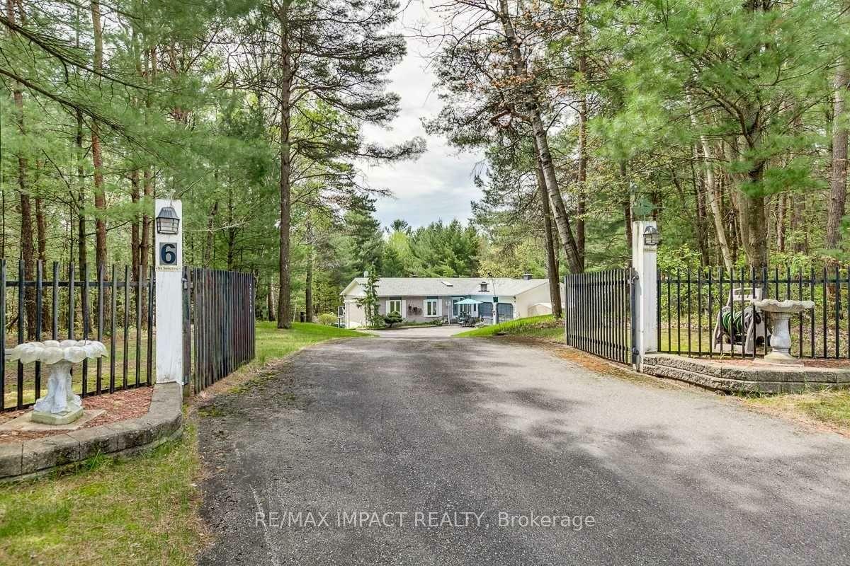Property Photo: 6 Hawke Court ON L0B 1B0