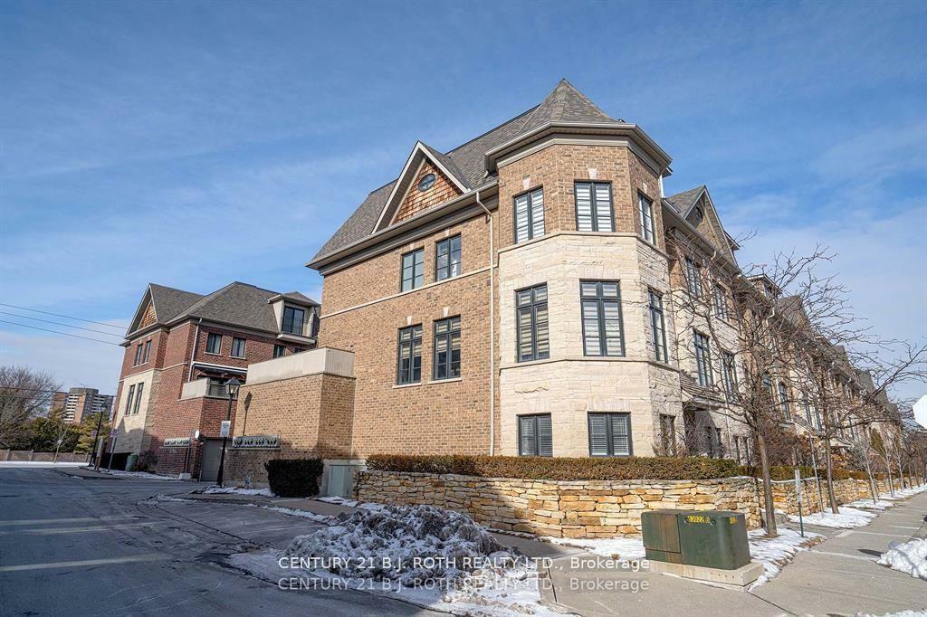 Property Photo: 1812 Burnhamthorpe Road E 01 ON L4X 0A3