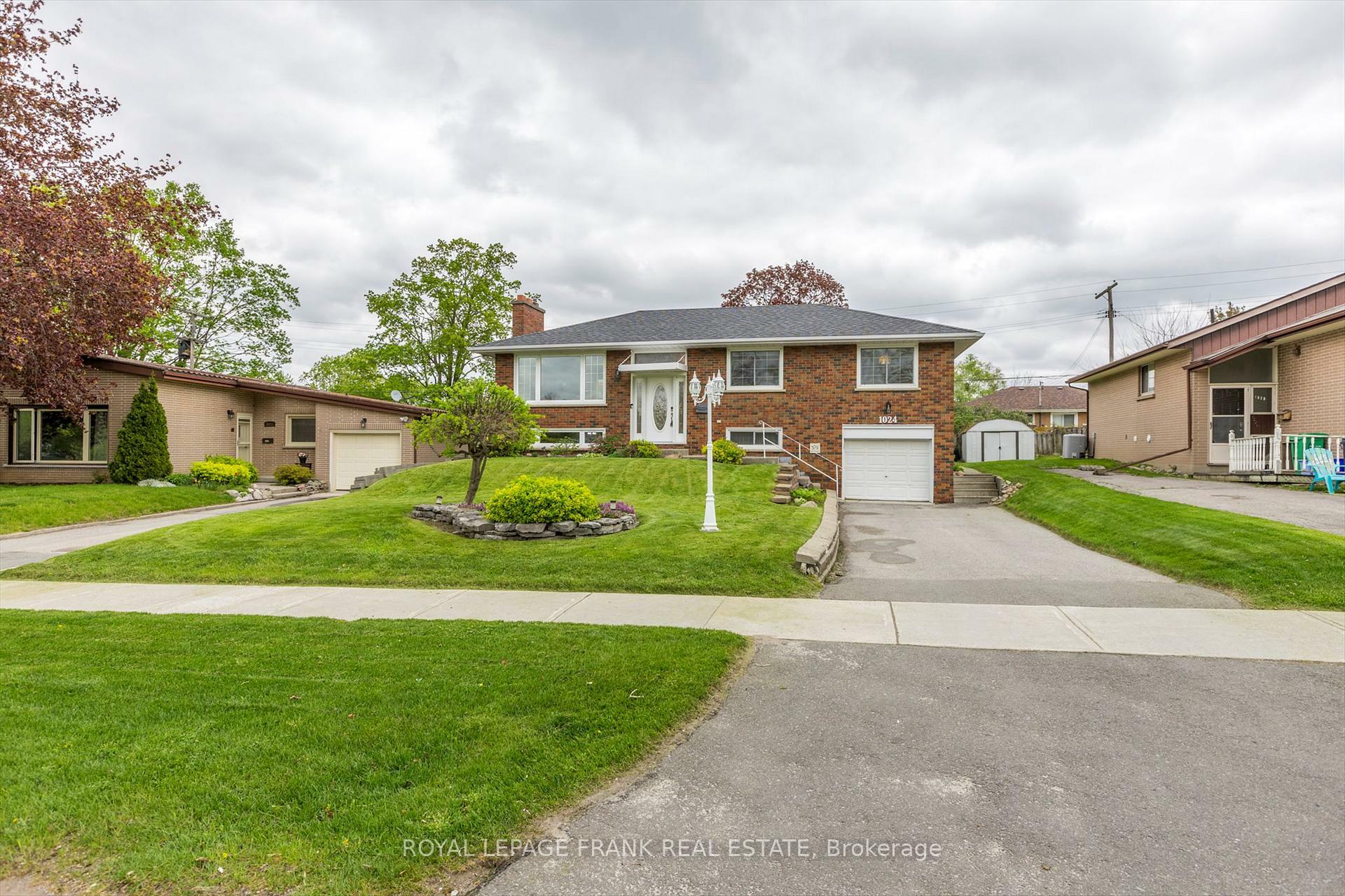 Property Photo:  1024 Hatfield Crescent  ON K9H 6L8 