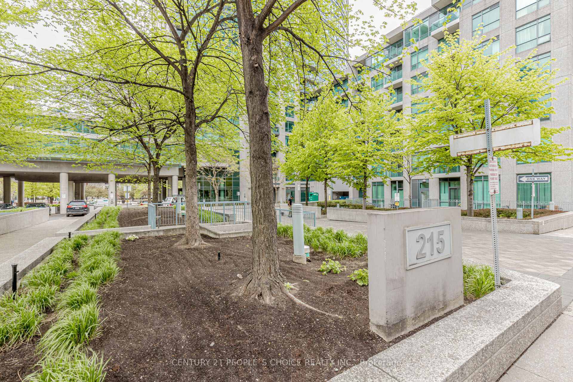 Property Photo: 215 Fort York Boulevard 1611 ON M5V 4A2