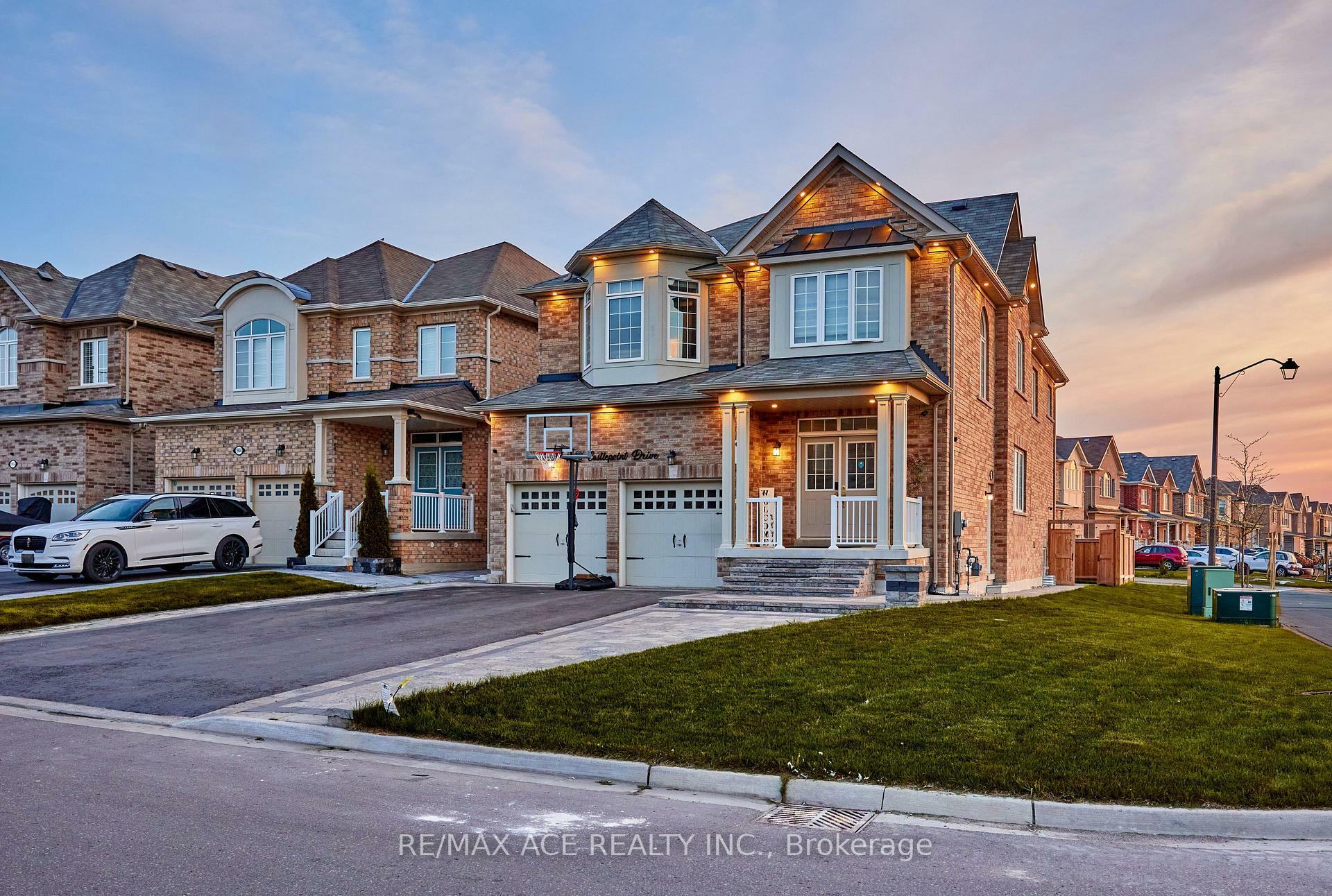 Property Photo: 1912 Castlepoint Drive ON L1K 0P2