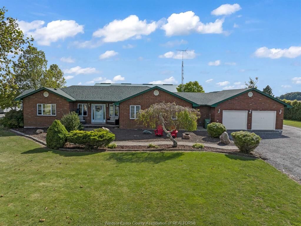 Photo de la propriété: 16925 Lakeshore Road 303 ON N0P 2L0