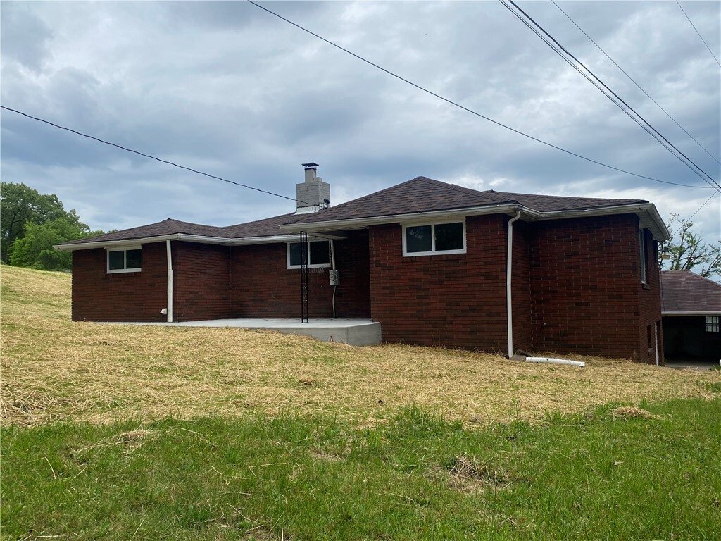 Property Photo: 348 Smithfield Masontown Rd PA 15478
