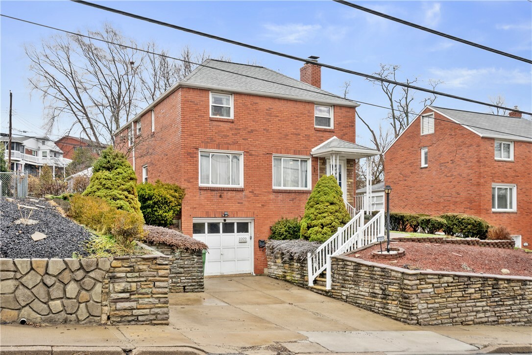 Property Photo: 1009 Connor Rd PA 15234