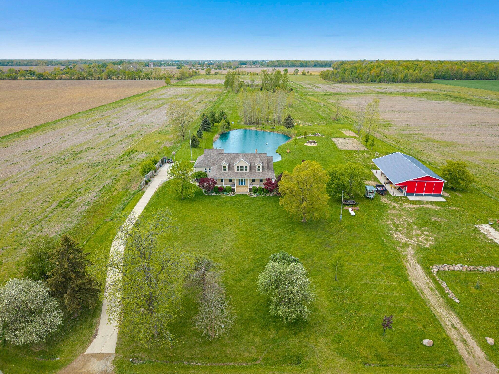 Property Photo: 2211 N Kerby Road MI 48867