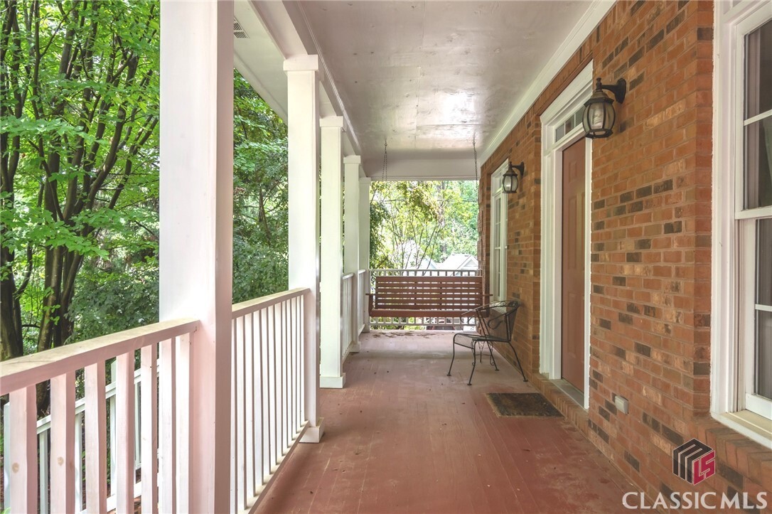 Property Photo: 127 Chestnut Lane GA 30606