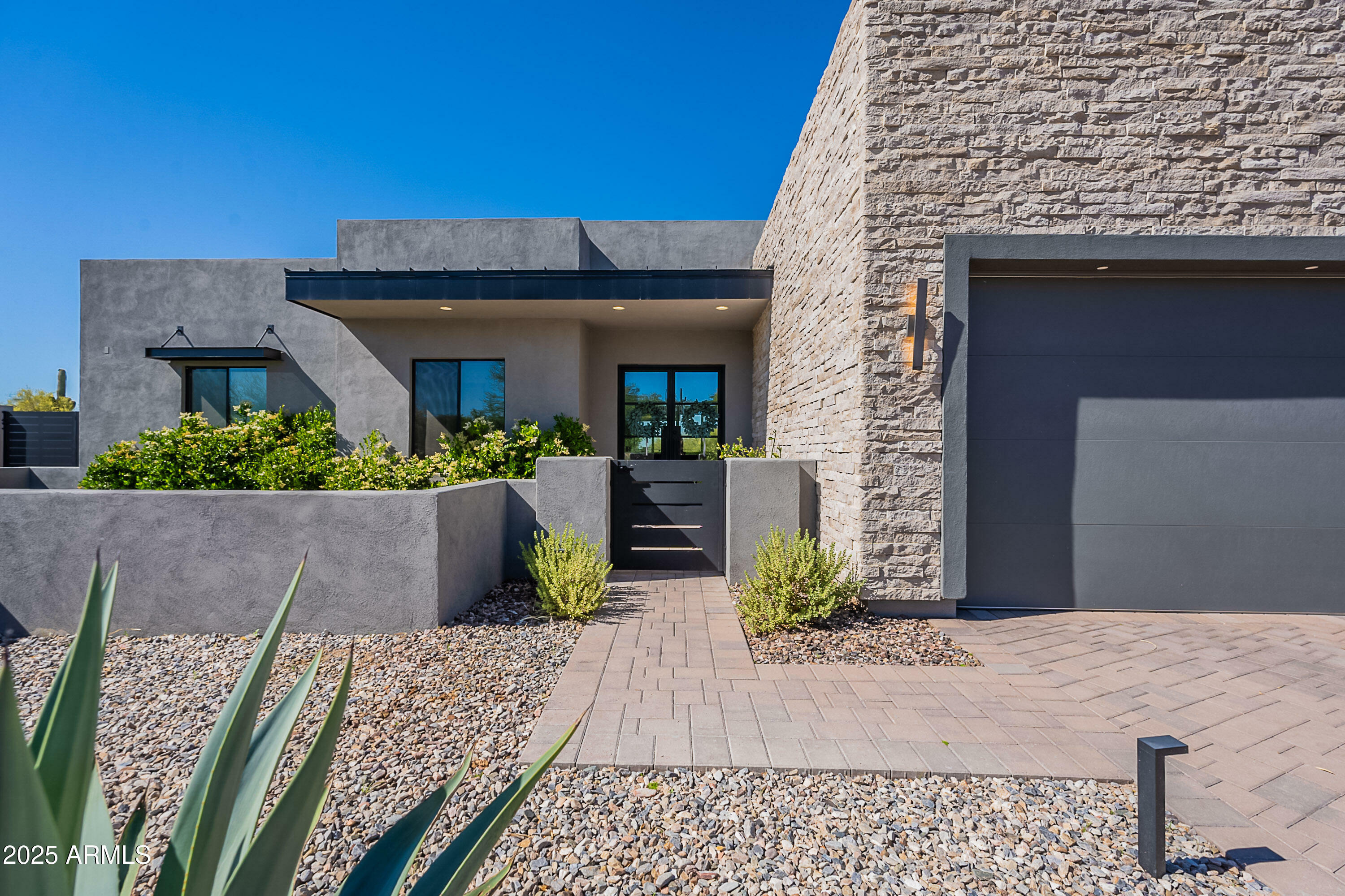 Property Photo: 33766 N 86th Street AZ 85266