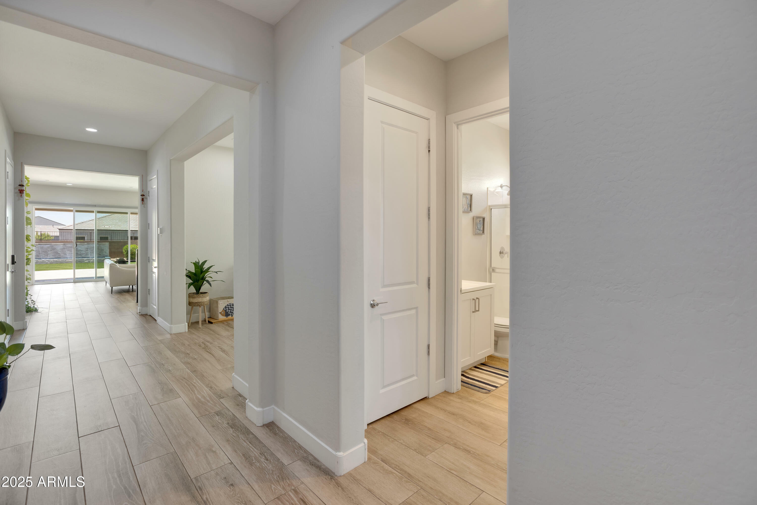 Property Photo: 24314 N 21st Place AZ 85024