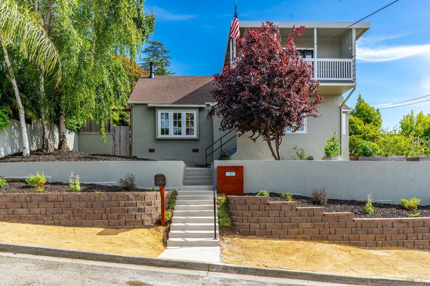 Property Photo: 33 Romine Way CA 94591