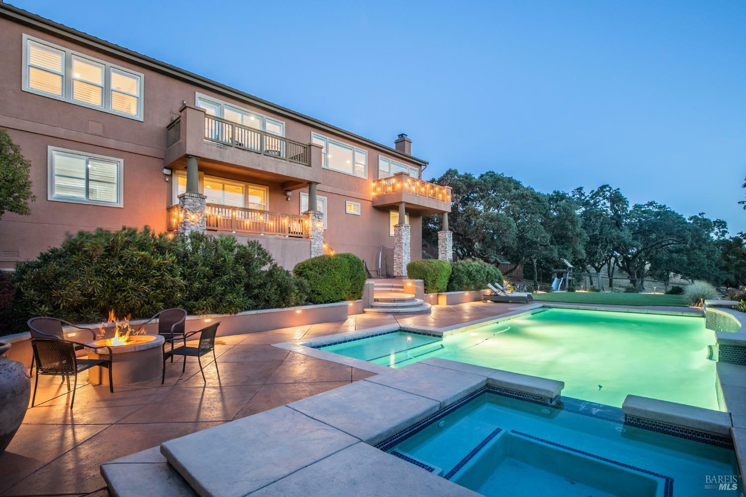 Property Photo: 819 Bridle Ridge Drive CA 94534