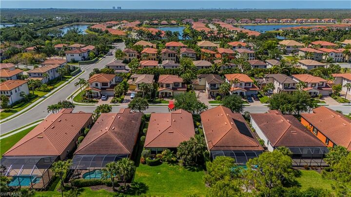 Property Photo:  1233 Manado Dr  FL 34113 