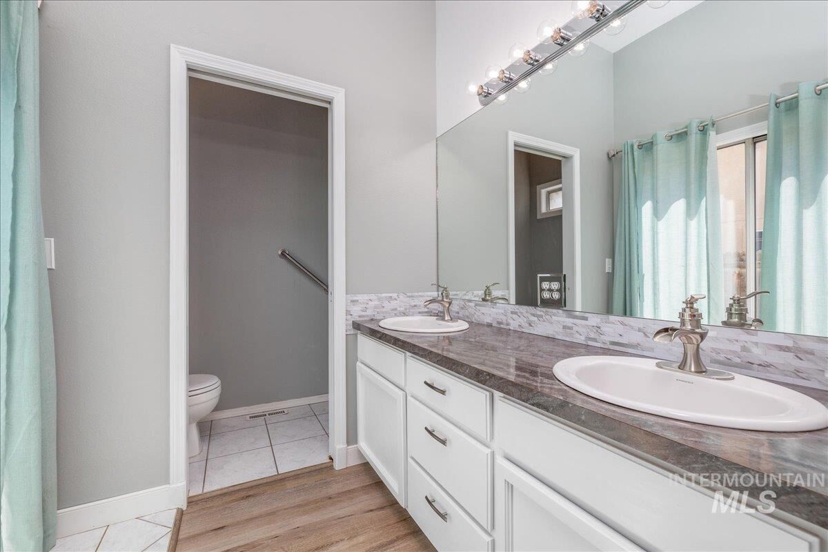 Property Photo: 4552 W Malad St ID 83705
