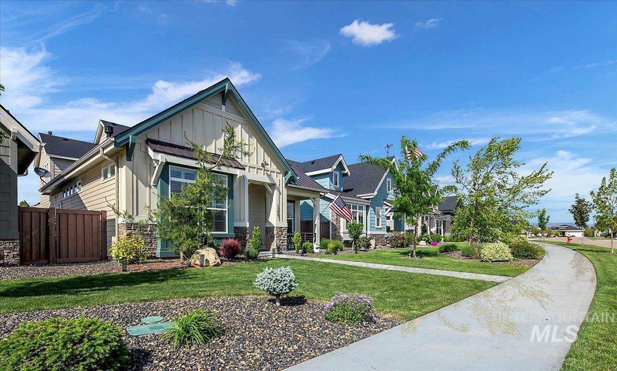 3784 W Silver River Ln  Meridian ID 83646 photo