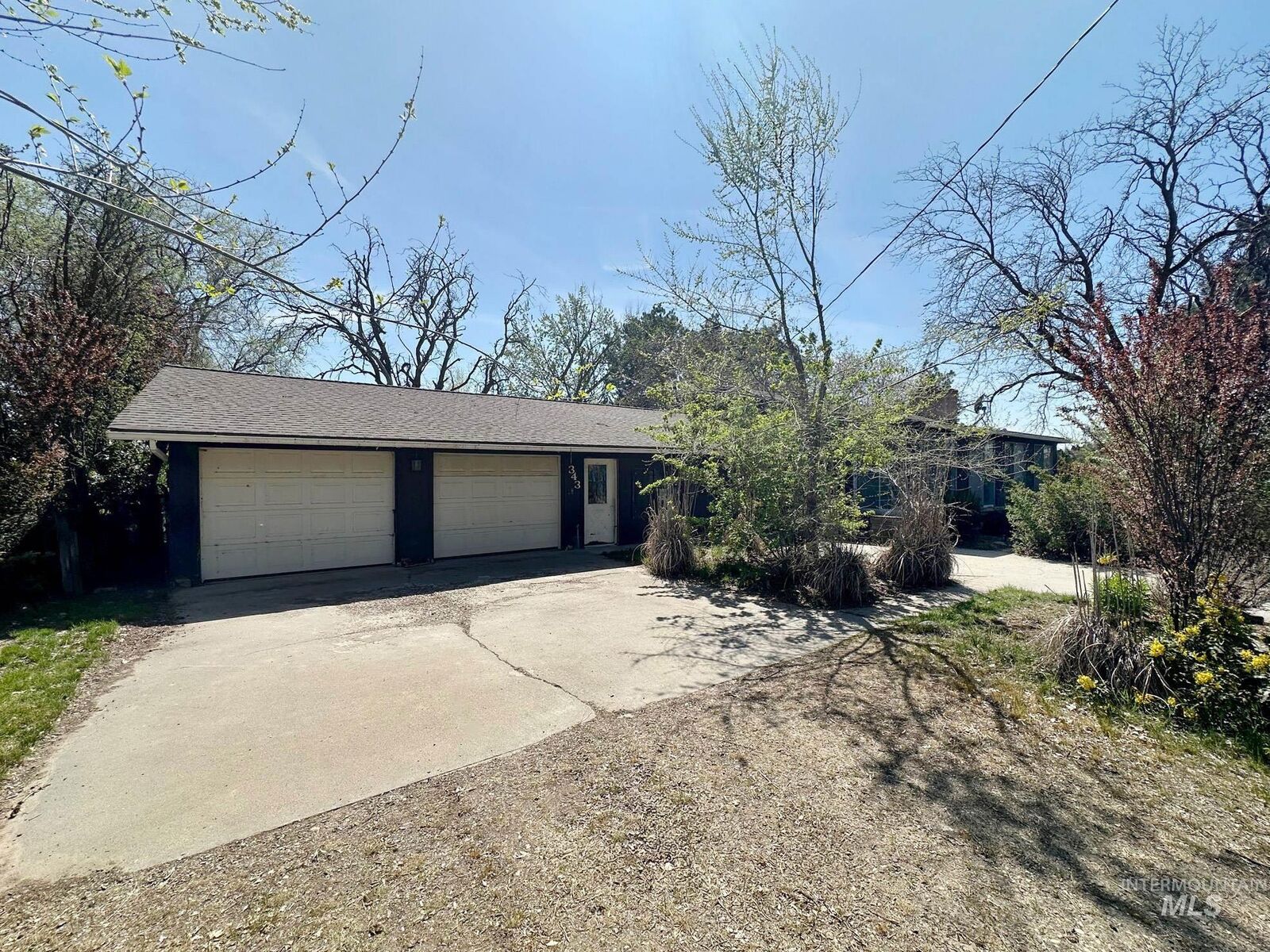 Property Photo: 343 Mesquite OR 97914