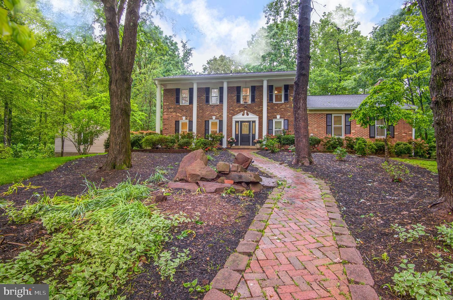 Property Photo: 11923 Fallen Holly Court VA 22066
