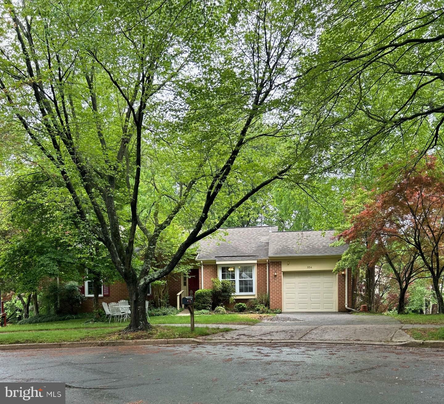 Property Photo: 854 Scenic Hills Way MD 21401