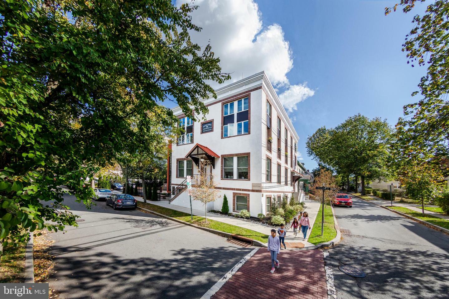 30 Maclean Street  Princeton NJ 08542 photo