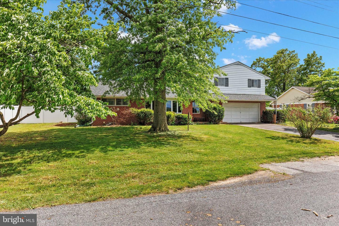 Property Photo: 2300 Locust Road PA 17315