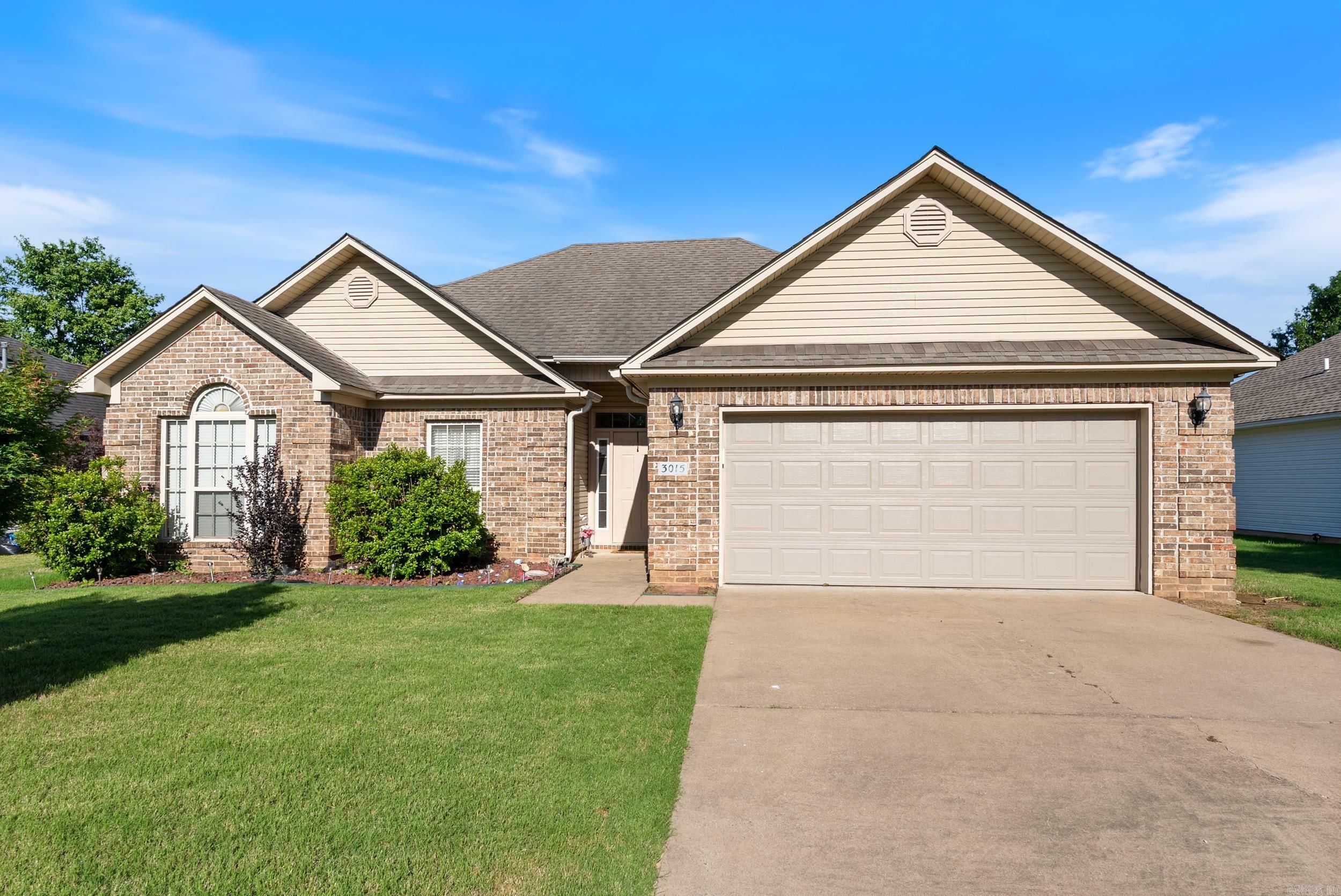 Property Photo: 3015 Longmeadow Drive AR 72022