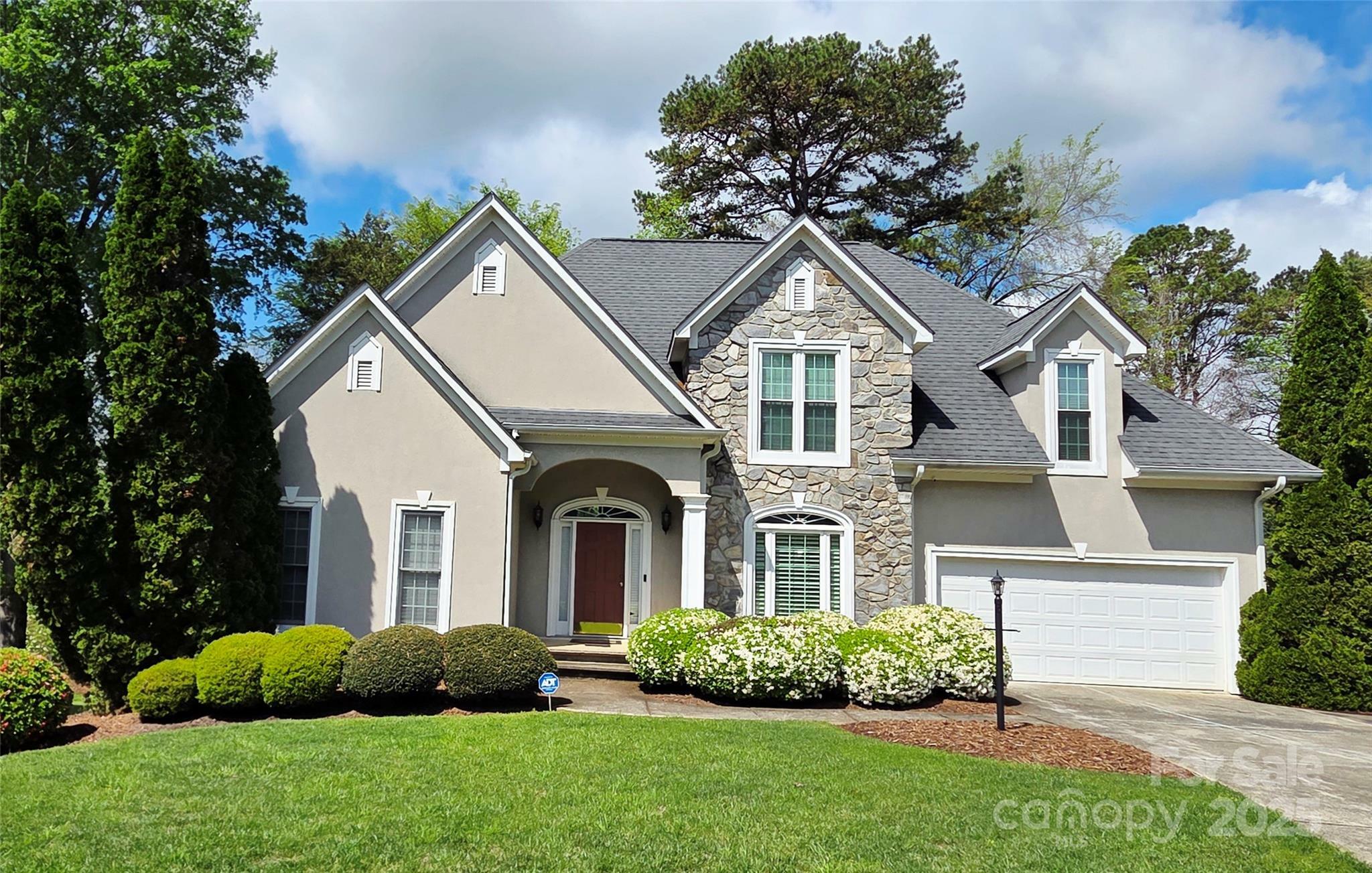 Property Photo: 1253 Iverleigh Trail NC 28270