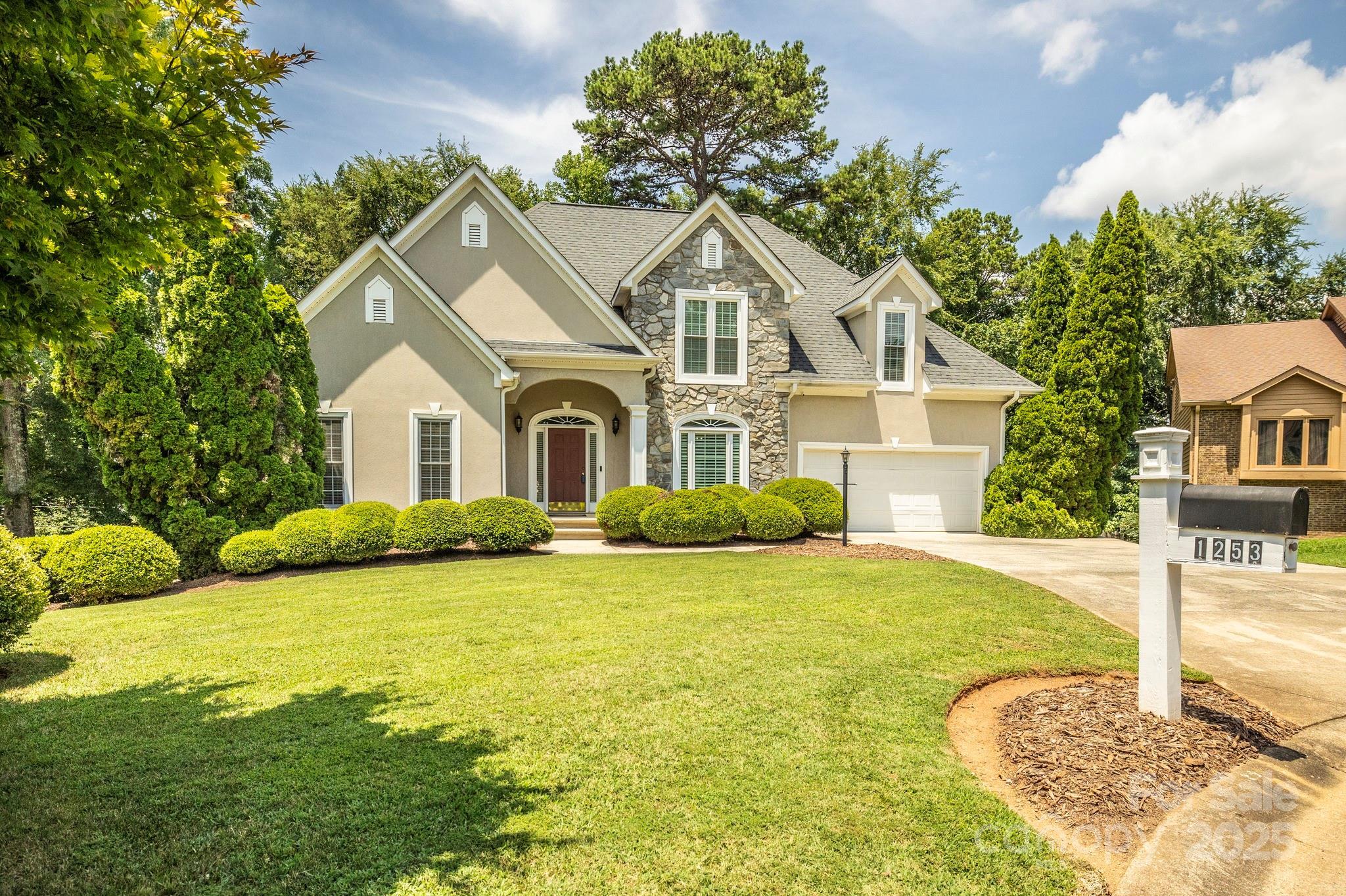 Property Photo:  1253 Iverleigh Trail  NC 28270 