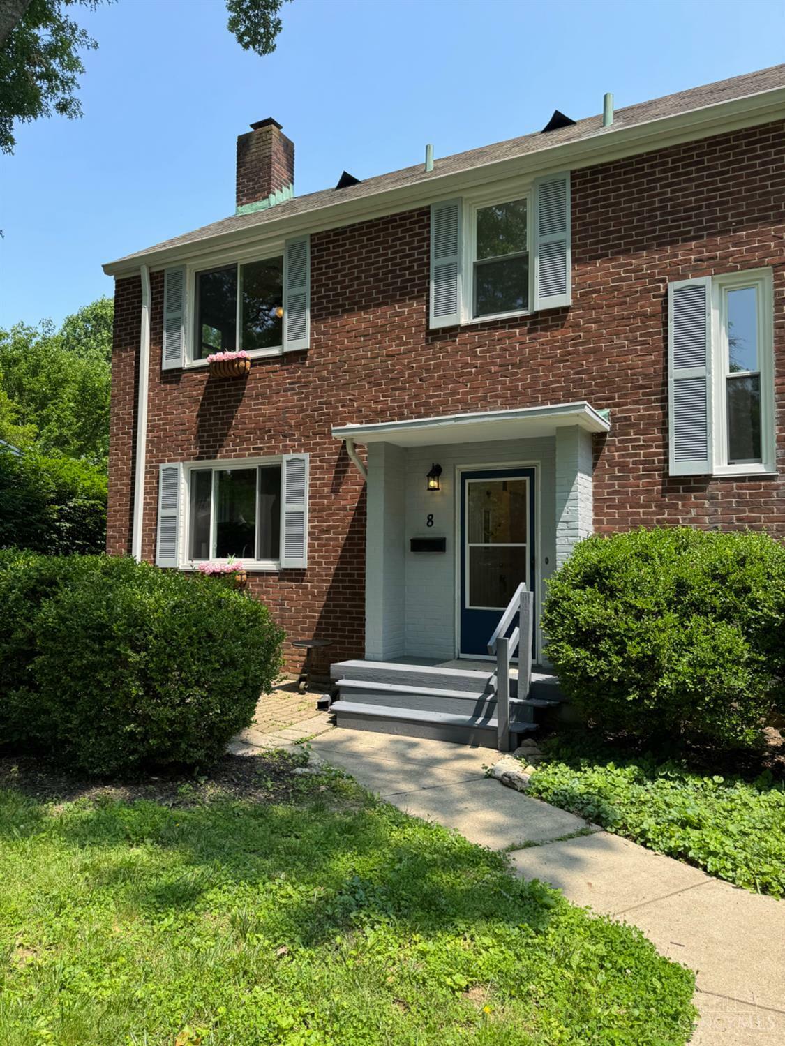 Property Photo: 8 Belknap Place OH 45218