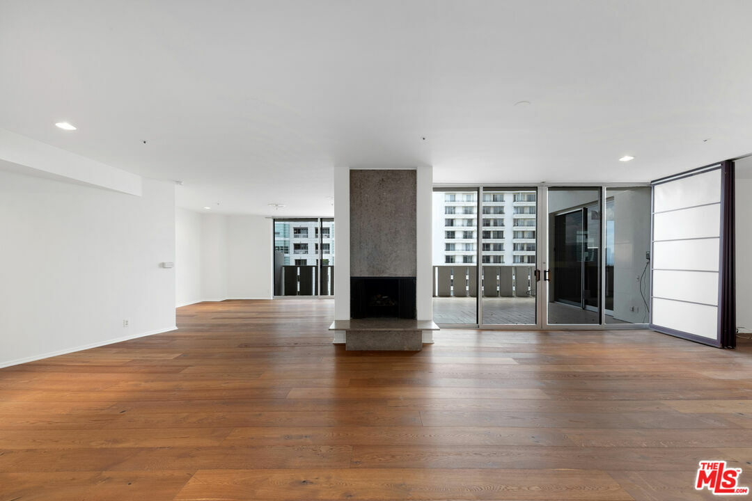 Property Photo: 10375 Wilshire Blvd CA 90024
