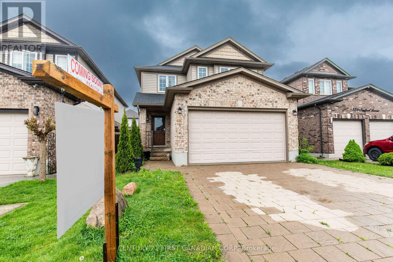 Property Photo: 3337 Paulpeel Avenue ON N6L 0A4