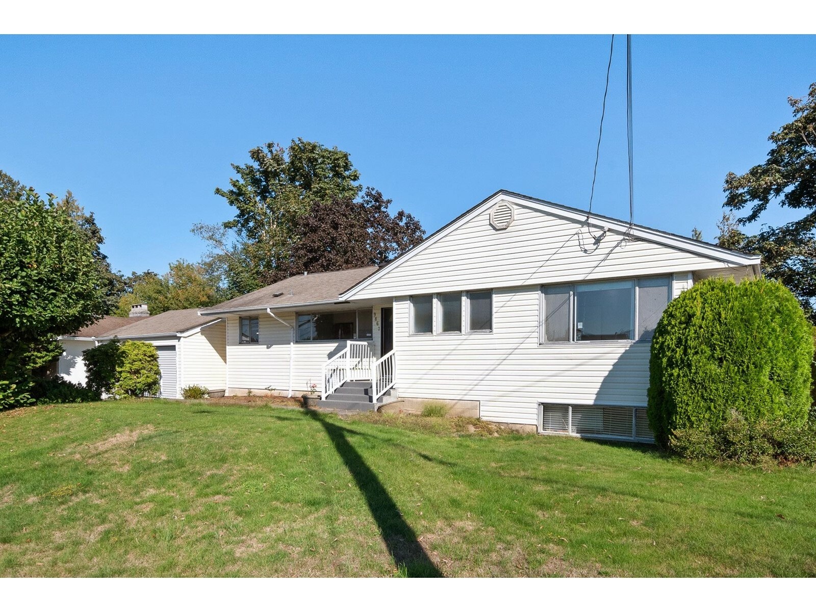 Property Photo: 9867 Inglewood Crescent BC V2P 5L7