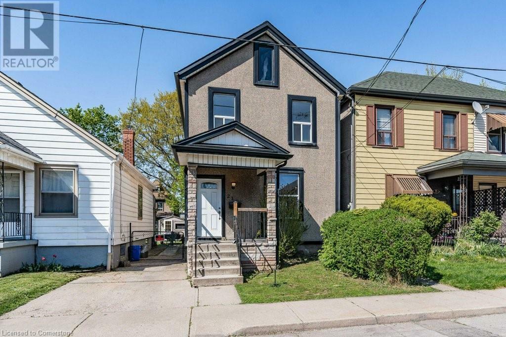 Property Photo:  21 Mayflower Avenue  ON L8L 2K5 