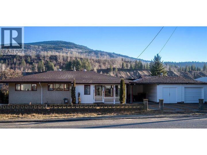 Property Photo:  275 2nd Avenue  BC V1R 4V3 