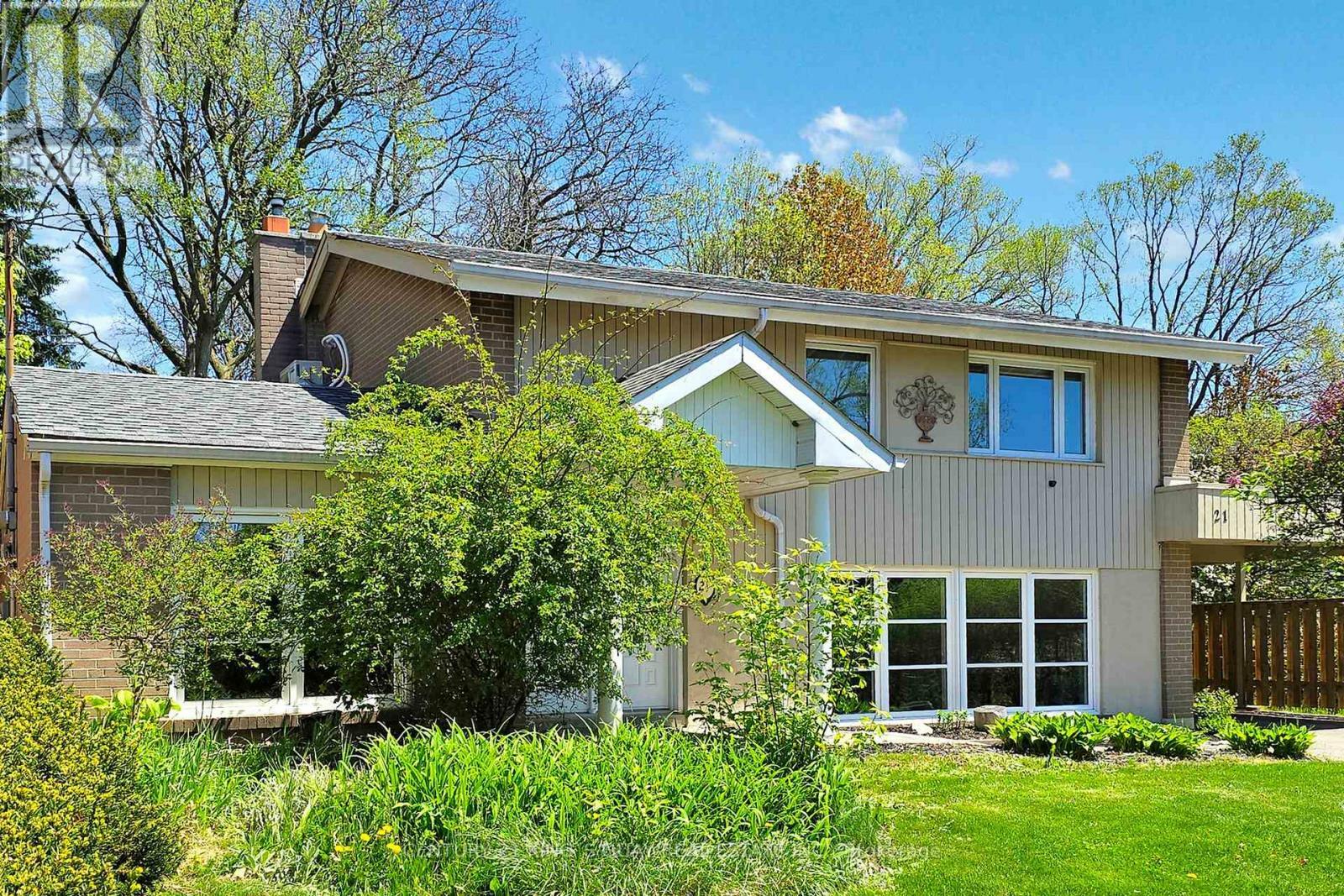 Property Photo: 21 Rialto Drive ON M3A 2N7