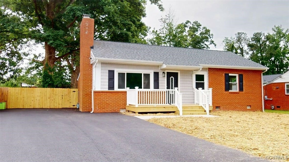 Property Photo: 8803 Dena Drive VA 23229