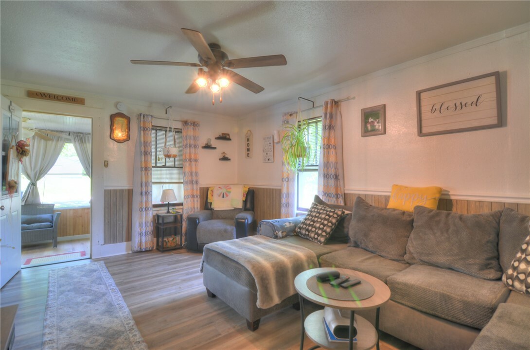 Property Photo: 805 N 33rd Street IL 62521