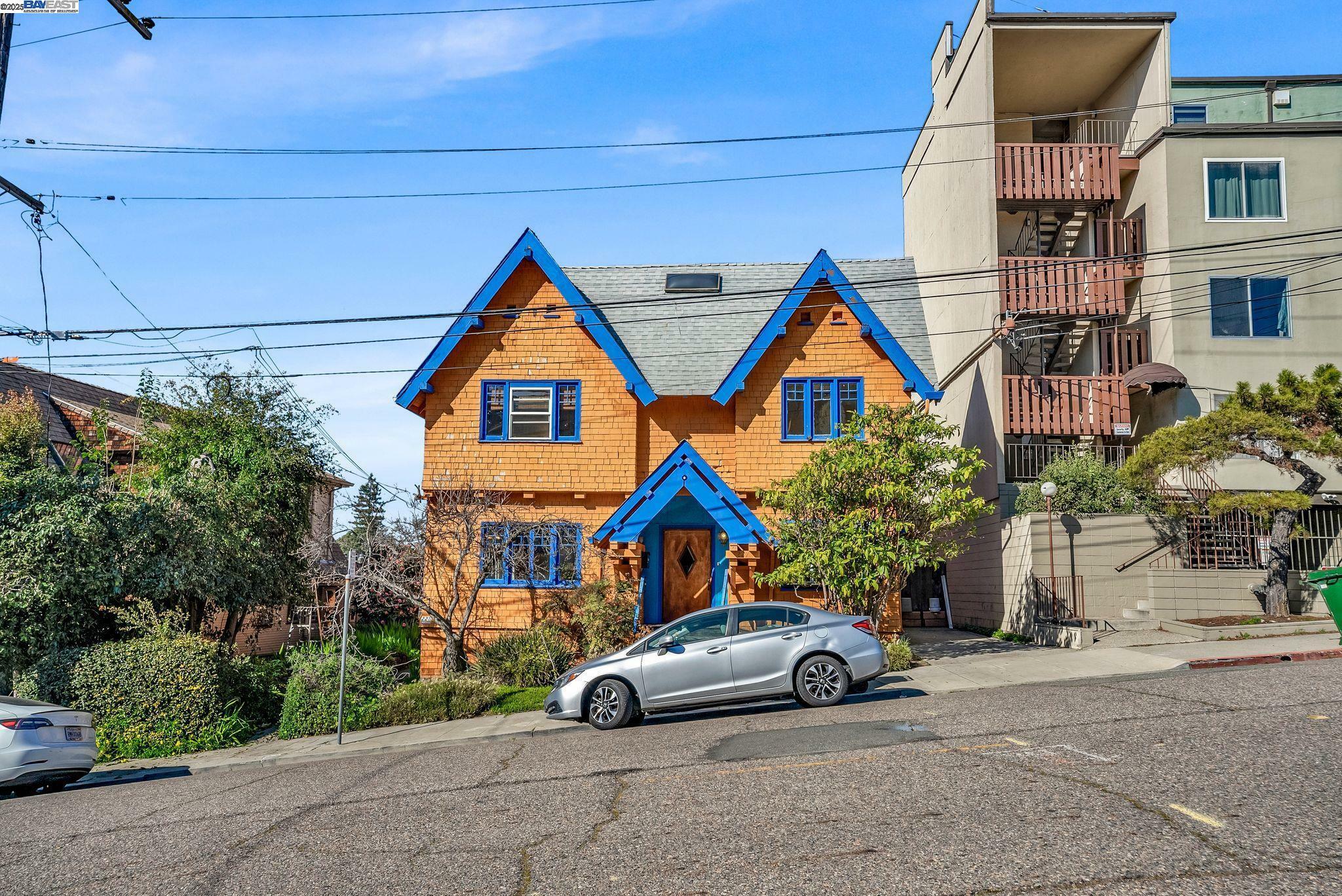 Property Photo: 225-227 Orange Street CA 94610