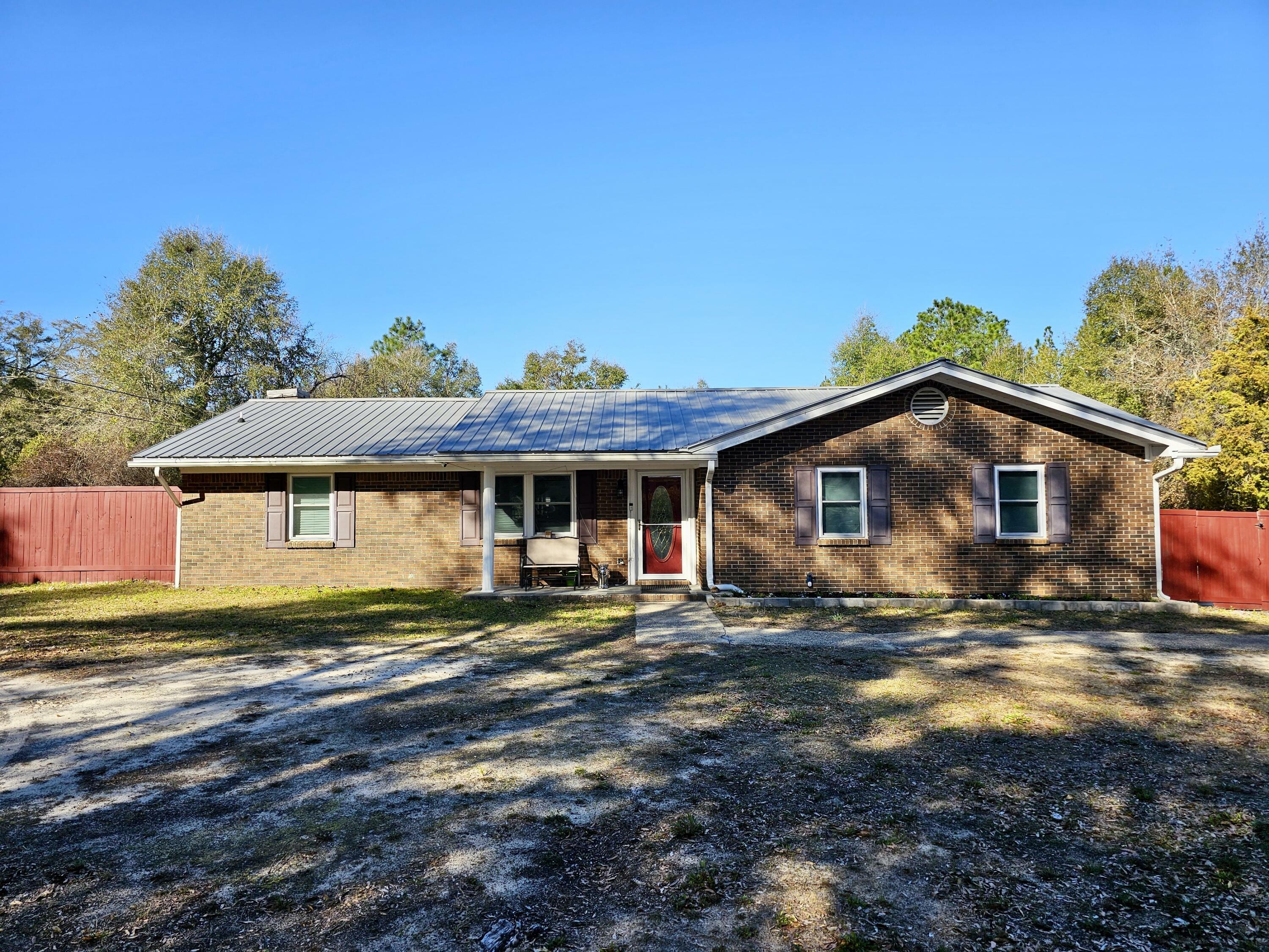 Property Photo: 3961 Painter Branch Road FL 32539