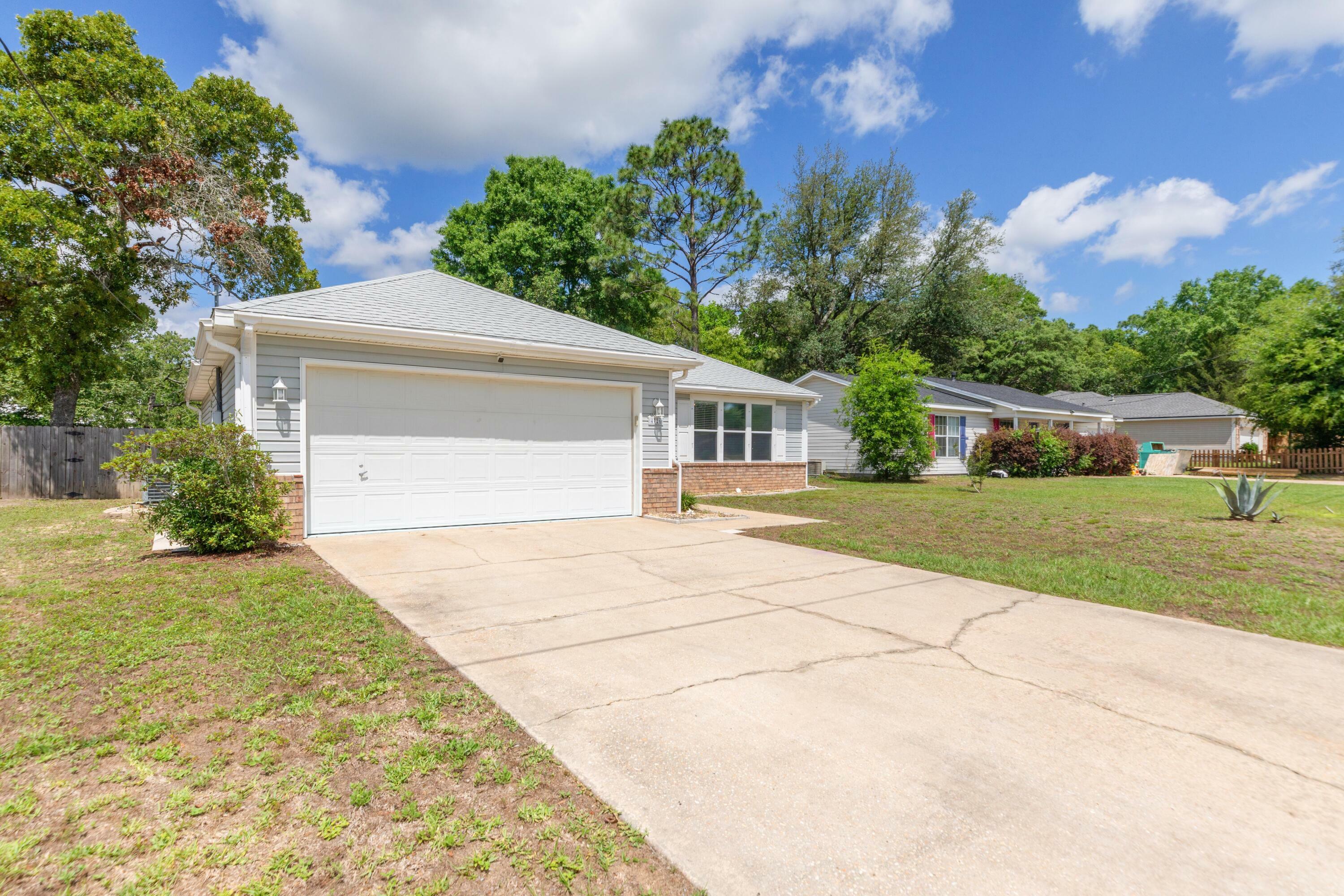 Property Photo: 4726 Connor Drive FL 32539
