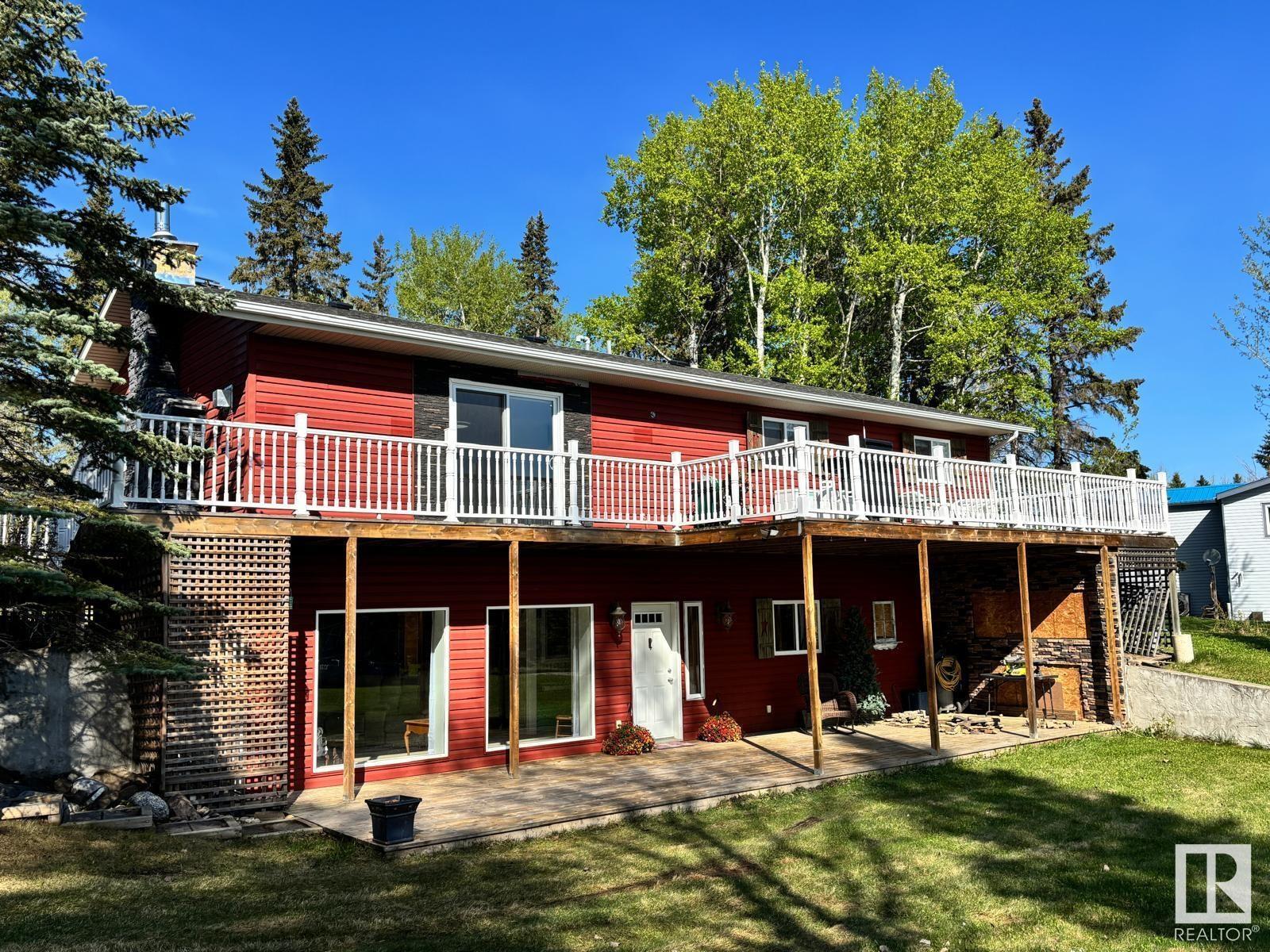 Property Photo: 118 2 Street AB T0C 0A0