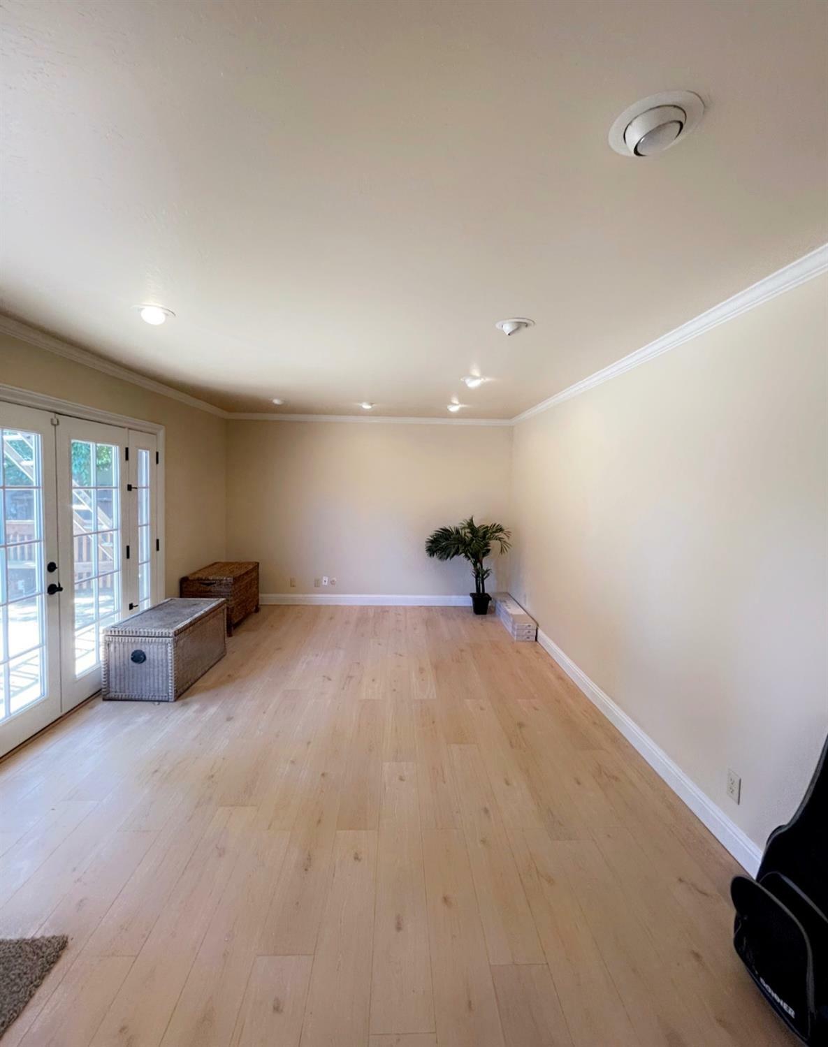 Property Photo: 752 E Stuart Avenue CA 93710