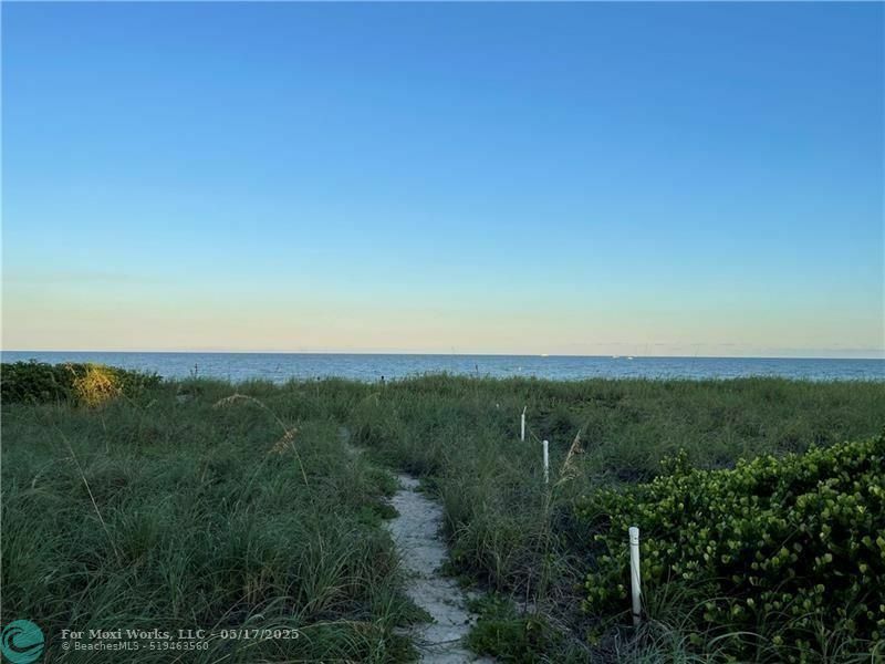 Property Photo: 4564 El Mar Dr 6 FL 33308