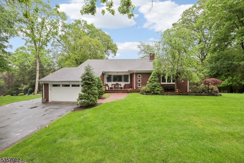 39 Chuckanutt Dr  Oakland Boro NJ 07436 photo