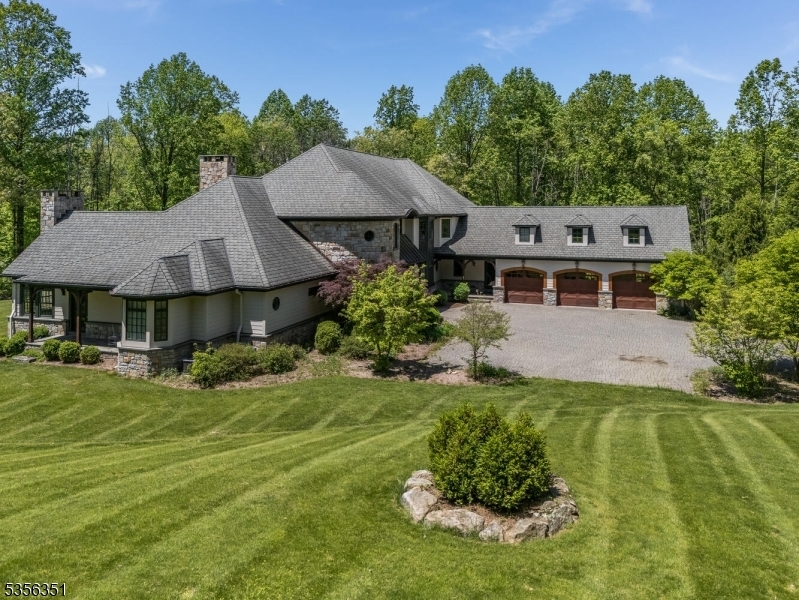 Property Photo: 152 Whitebridge Rd NJ 08867