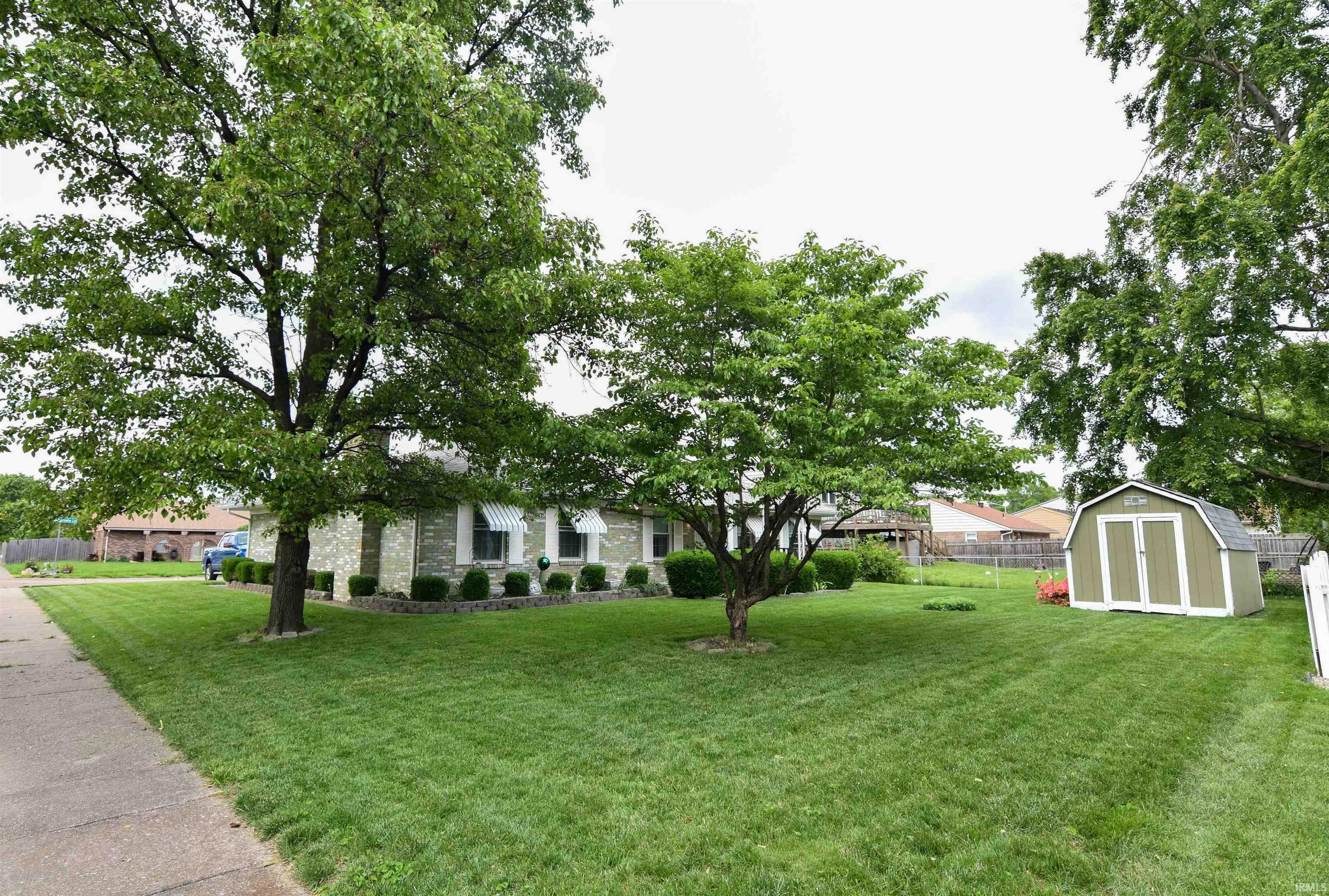Property Photo: 4104 Saddlebrooke Lane IN 47715