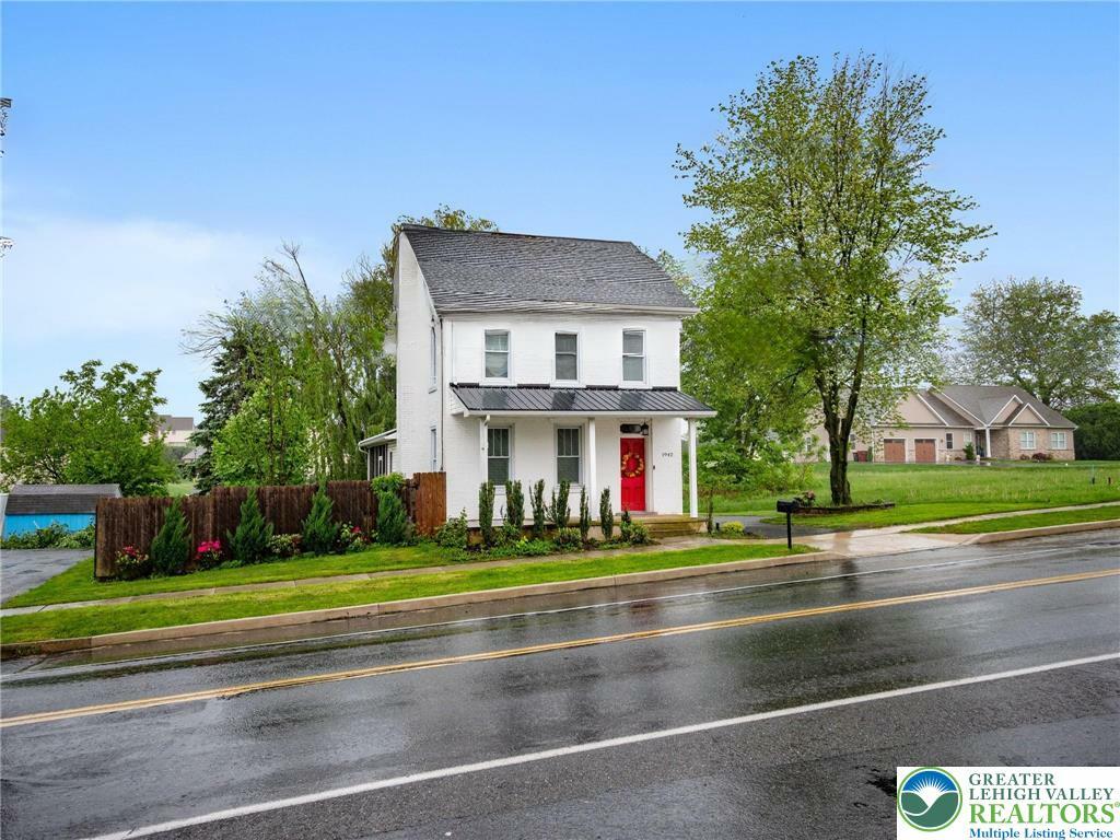 Property Photo: 1942 Schadt Avenue PA 18052