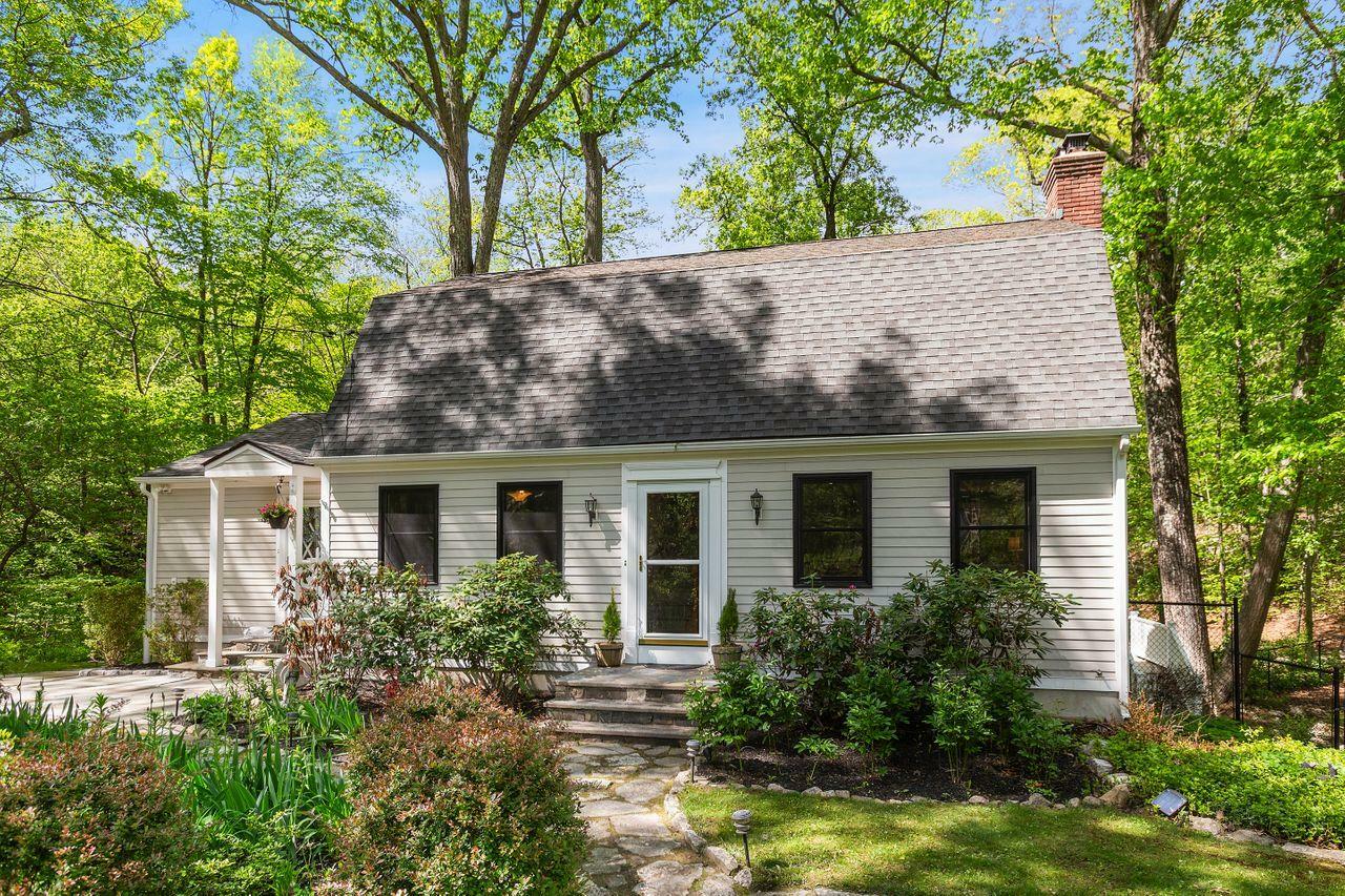 Property Photo: 7 Laurie Lane NY 10590