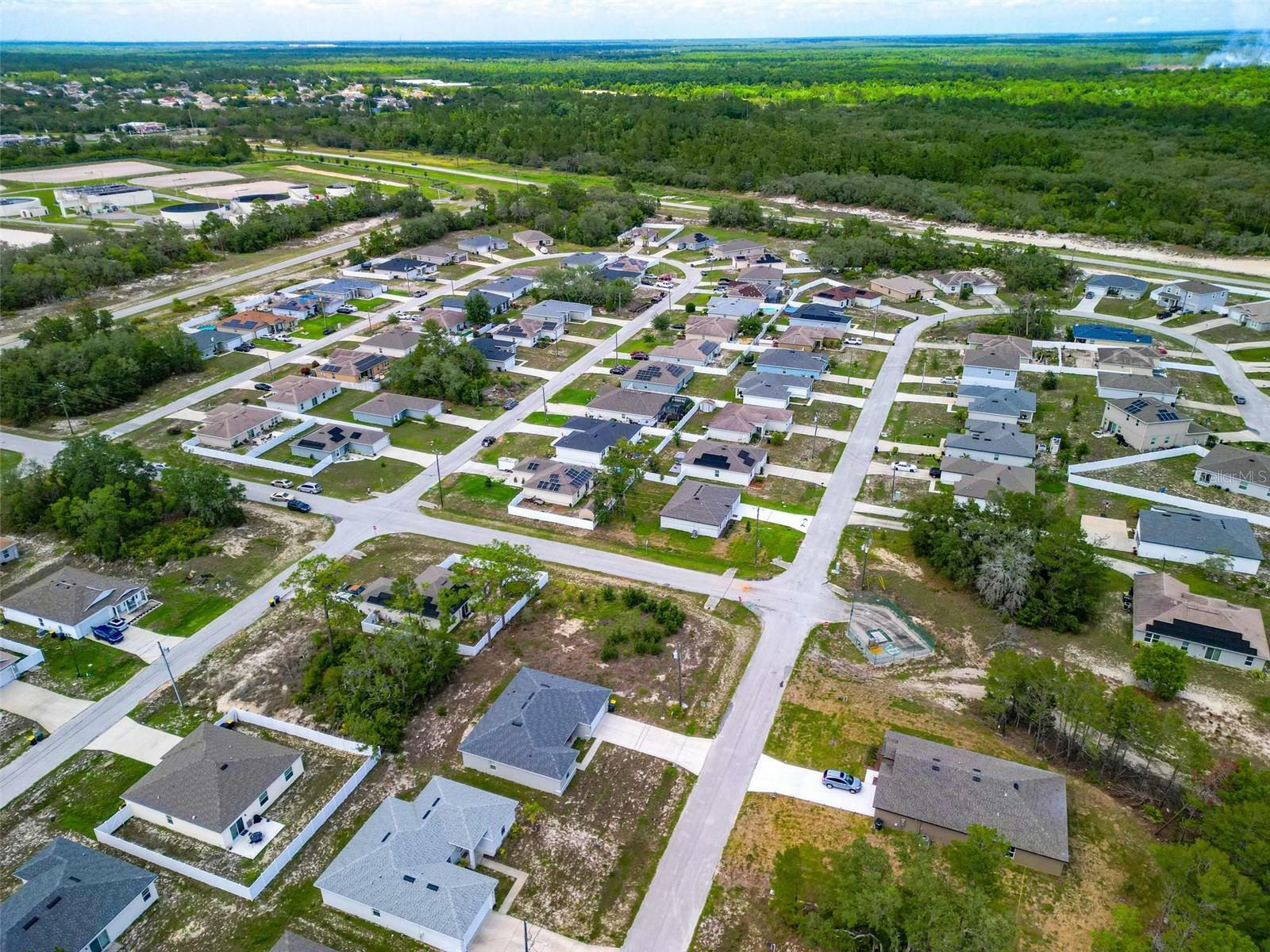 Property Photo: 47 Willow Lane FL 34759