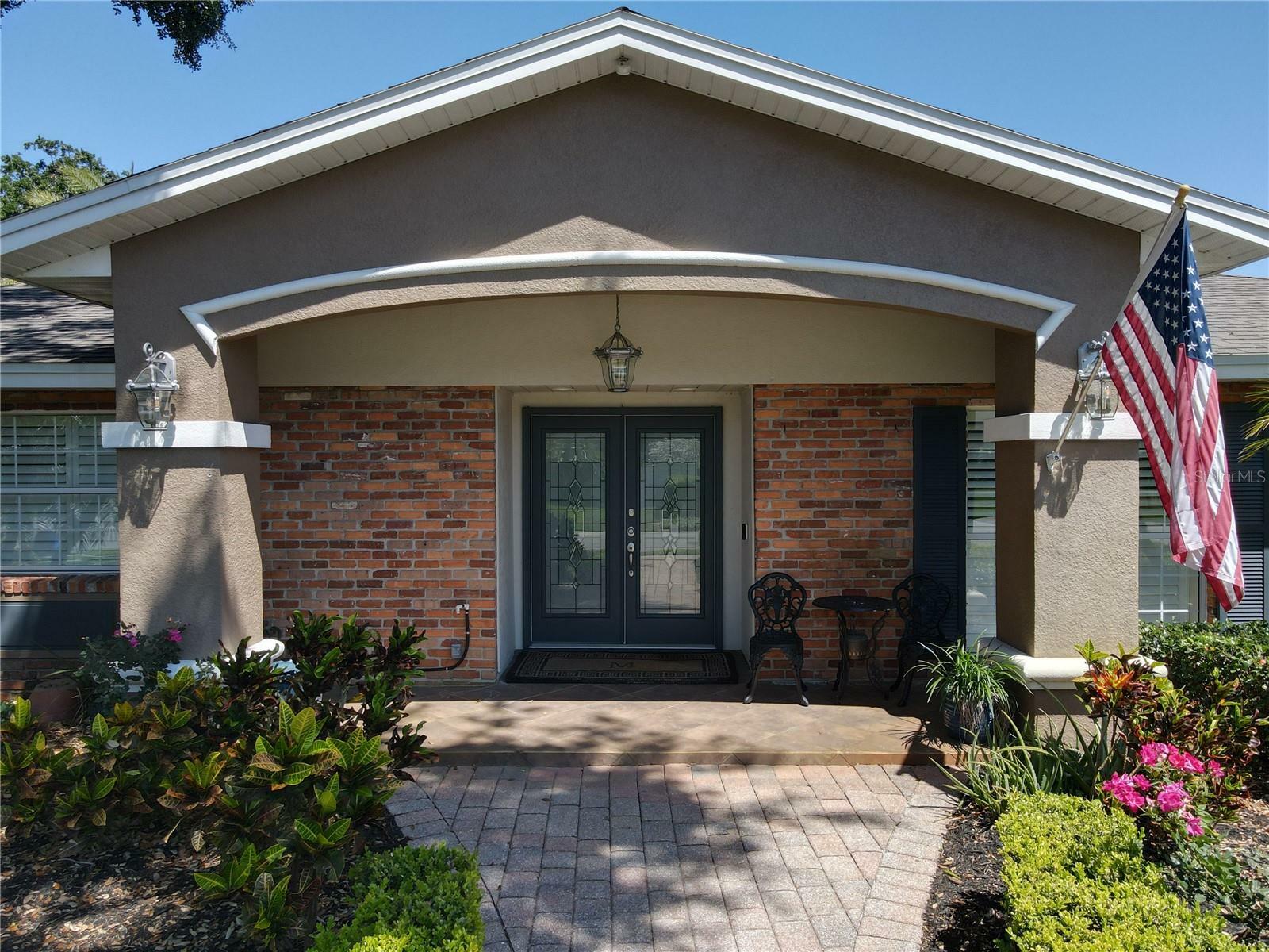Property Photo: 5127 Leeward Way FL 32809