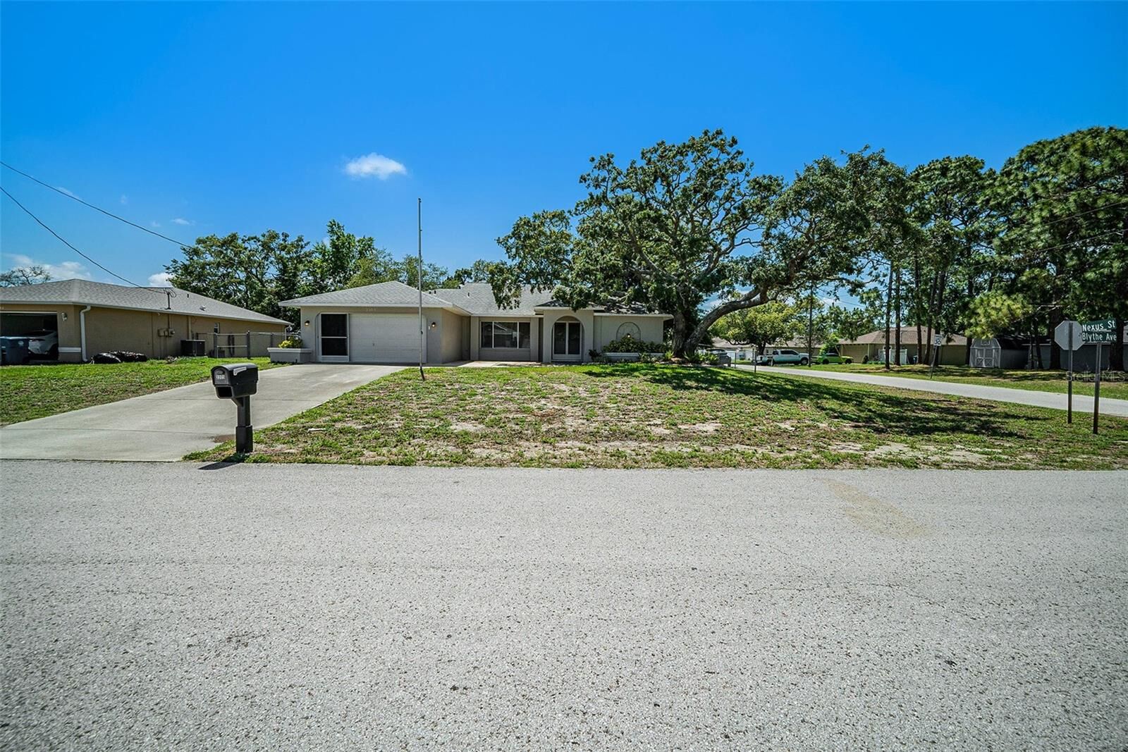 Property Photo:  3305 Blythe Avenue  FL 34609 